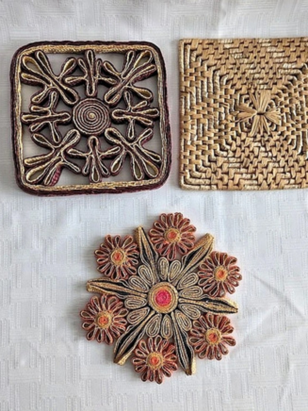 Vintage Natural Woven Raffia/Straw Trivets Set Of 3 Floral, Starburst, Square